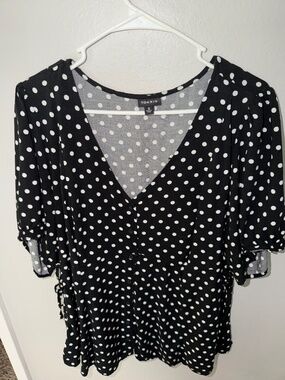 Blouse, cute for office wear/TORRID